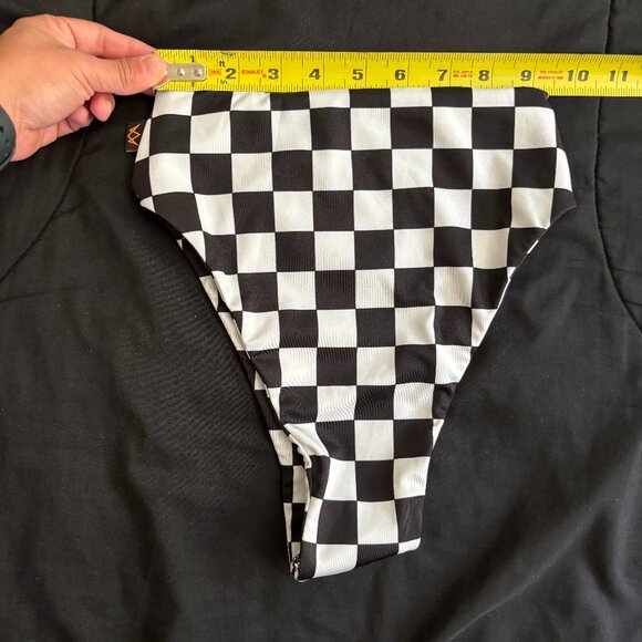 NWOT Checkered High Waisted Pole Shorts - Size XS - Picture 1 of 2